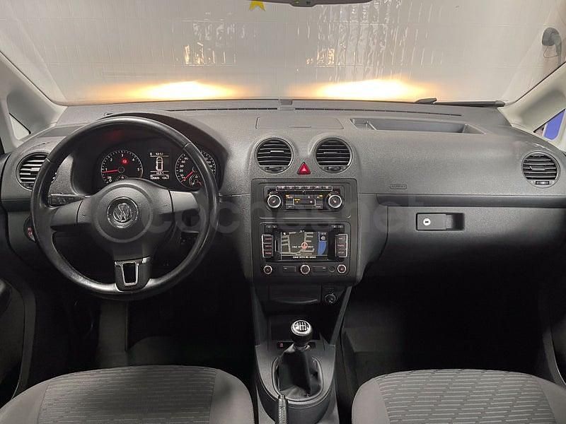 Usado VW Caddy Comfortline 110 CV (80 kW) 2012 Marrón Monovolumen