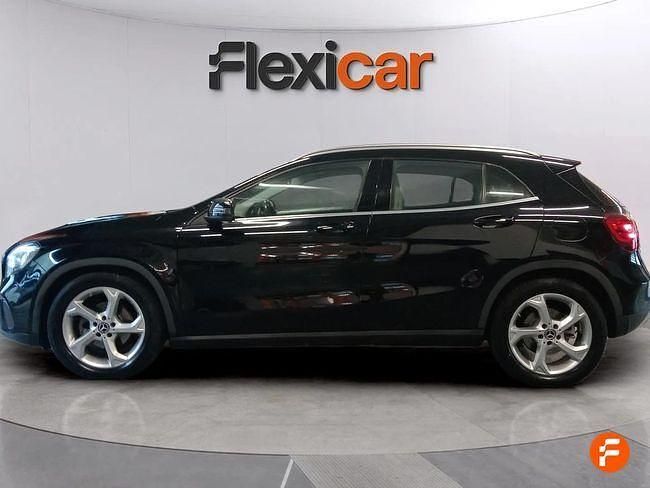 Usado Mercedes GLA180 Urban 122 CV (89 kW) 2017 Negro SUV