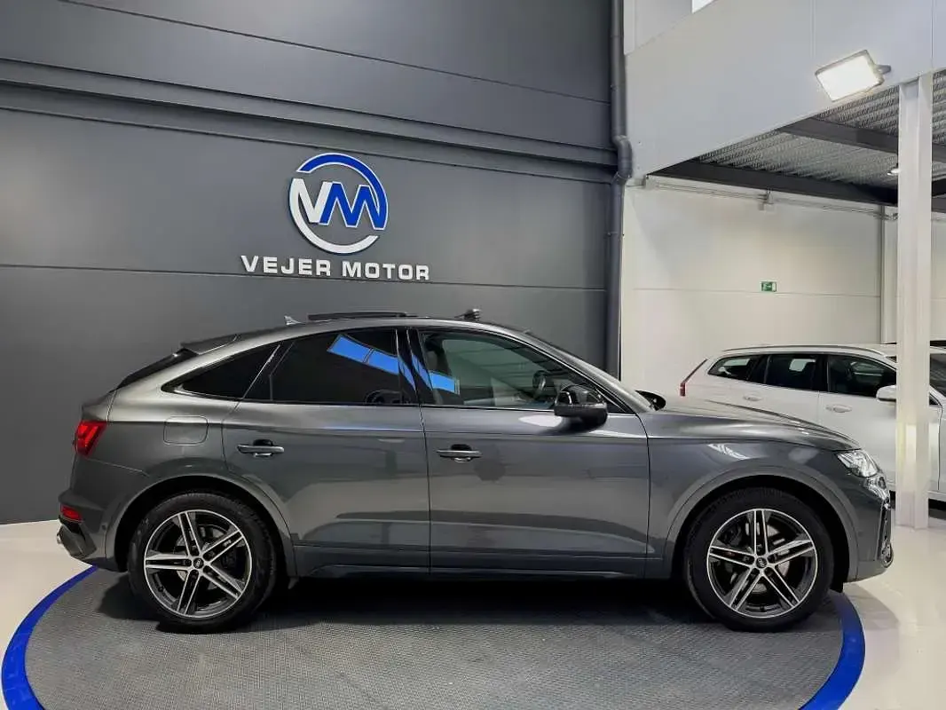 Usado Audi SQ5 Sportback Ambiente 341 CV (250 kW) 2021 Gris SUV