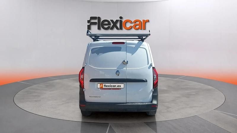 Usado Renault Kangoo 95 CV (69 kW) 2023 Blanco Monovolumen