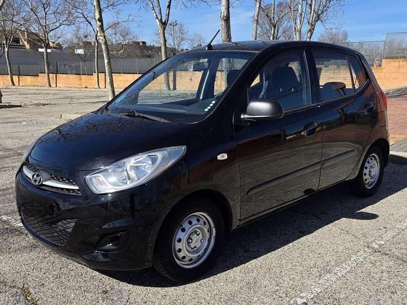 Usado Hyundai i10 Comfort 69 CV (50 kW) 2012 Negro Utilitario