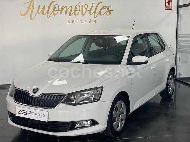 Blanco Usado 2016 Skoda Fabia Ambition Berlina | 9200 € (Precio justo) - Imagen 1/4
