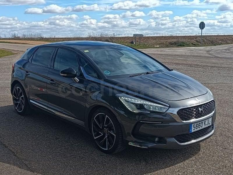 Usado DS Automobiles DS5 181 CV (133 kW) 2018 Gris / plata Utilitario