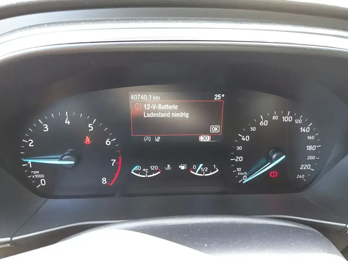 Usado Ford Focus Active 125 CV (91 kW) 2024 Azul Utilitario
