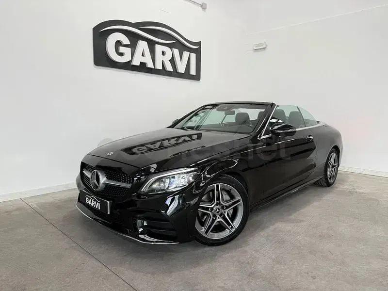 Usado Mercedes C220 194 CV (142 kW) 2021 Negro Descapotable