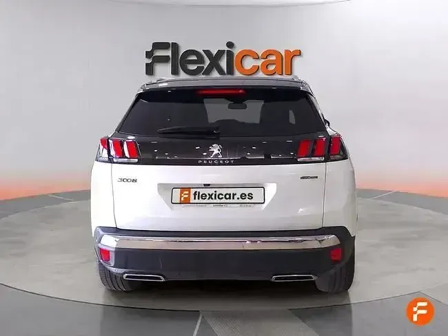 Usado Peugeot 3008 Active 130 CV (95 kW) 2020 Blanco SUV