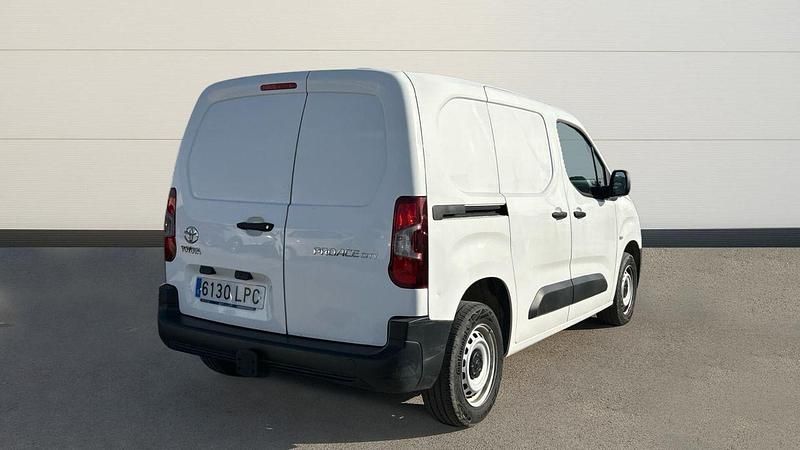 Usado Toyota Proace City City 102 CV (75 kW) 2021 Blanco Monovolumen