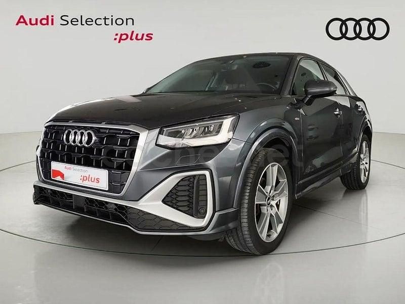 Usado Audi Q2 S-Line 110 CV (80 kW) 2021 Gris / plata SUV