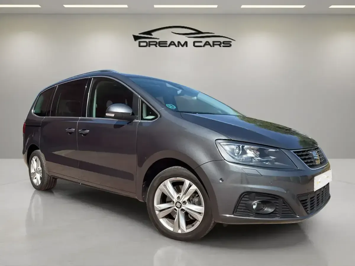 Usado Seat Alhambra XCELLENCE 150 CV (110 kW) 2022 Gris plata Monovolumen