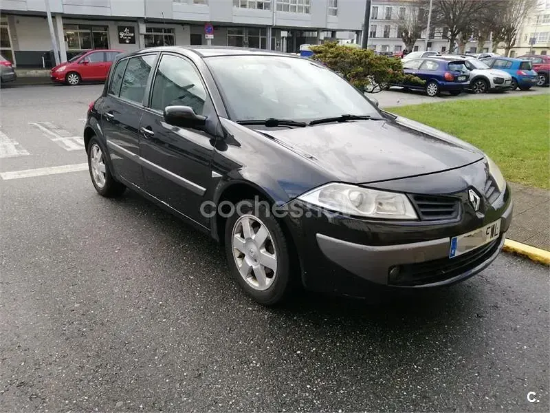 Usado Renault Mégane Dynamique 105 CV (77 kW) 2007 Negro Berlina