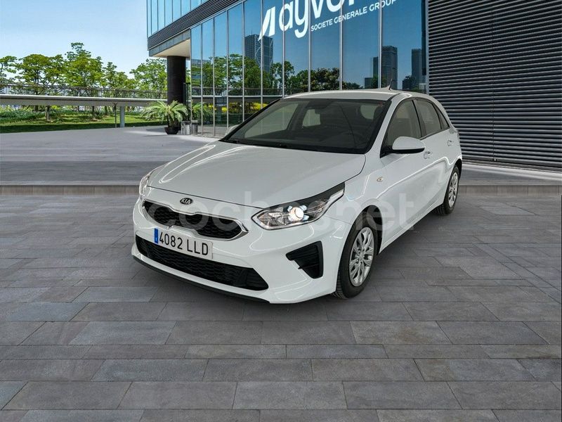 Blanco Usado 2020 Kia Ceed Berlina | 13.900 € (Precio justo) - Imagen 1/4
