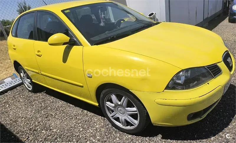 Usado Seat Ibiza Sport 130 CV (95 kW) 2003 Amarillo Utilitario