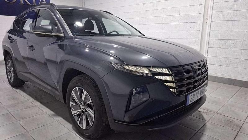 Usado Hyundai Tucson 115 CV (84 kW) 2024 Gris / plata SUV
