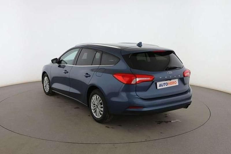 Usado Ford Focus Titanium 121 CV (88 kW) 2020 Azul Familiar