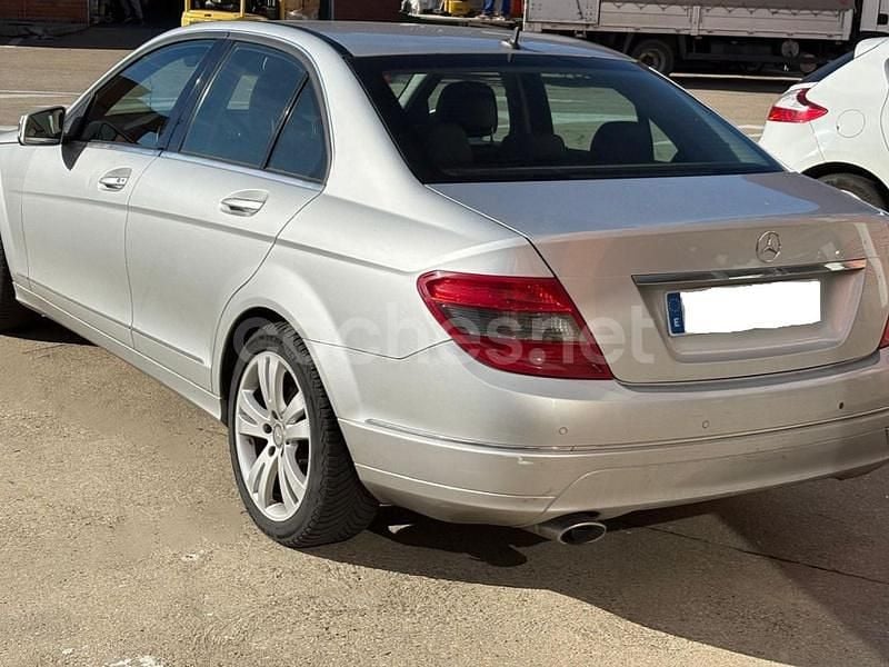 Usado Mercedes C220 Avantgarde 170 CV (125 kW) 2010 Gris / plata Berlina