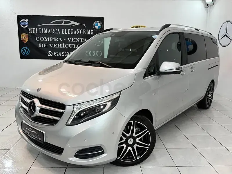 Usado Mercedes V250 Exclusive 204 CV (150 kW) 2018 Gris / plata Monovolumen