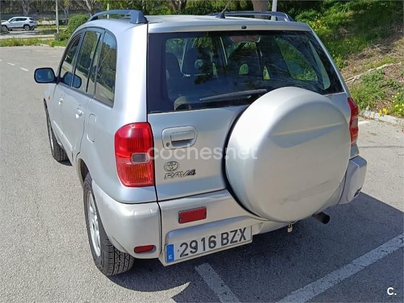 Usado Toyota RAV4 Luna 125 CV (91 kW) 2002 Gris / plata SUV