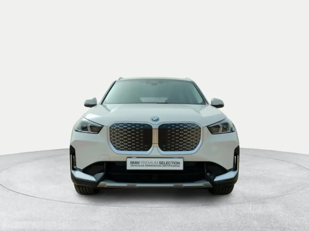 Usado BMW iX1 Comfort Edition 150 kW (204 CV) 2026 Blanco SUV