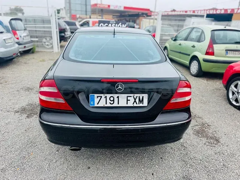 Usado Mercedes CLK280 Avantgarde 231 CV (169 kW) 2007 Negro Coupe