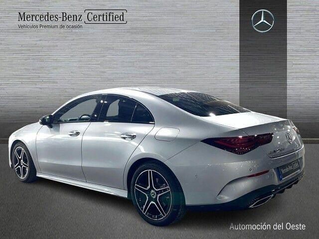 Usado Mercedes CLA220 190 CV (139 kW) 2025 Plata hightech Berlina