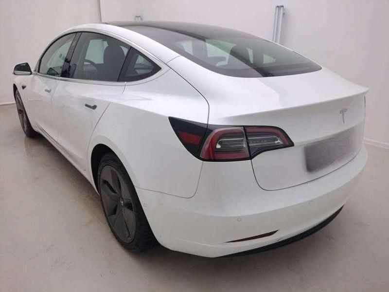 Usado Tesla Model 3 Standard Range 239 kW (325 CV) 2021 Blanco Berlina