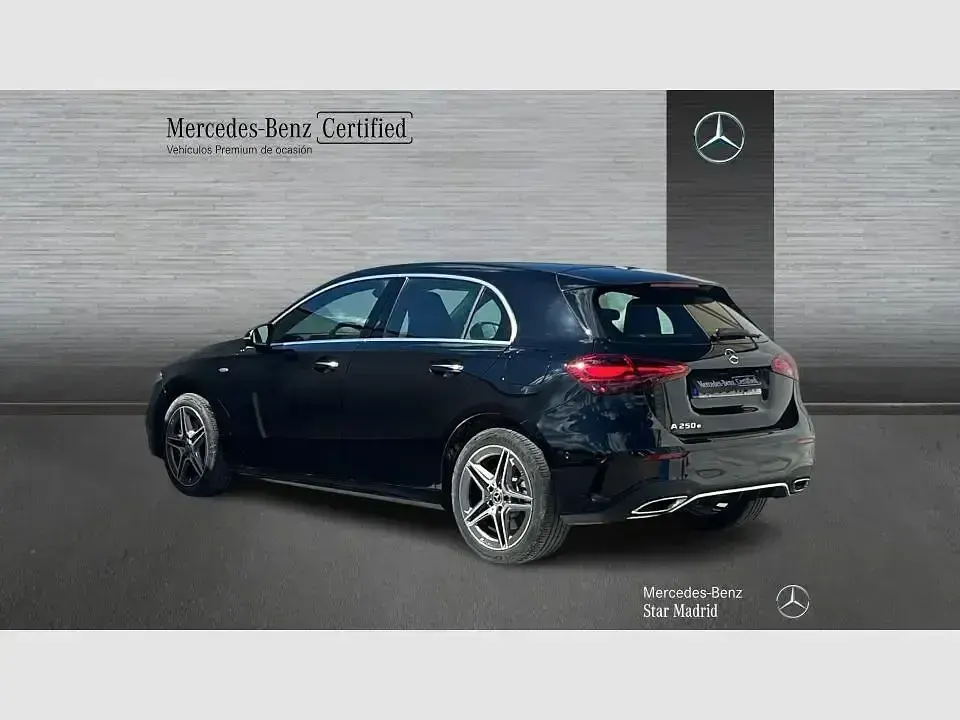 Usado Mercedes A250 218 CV (160 kW) 2025 Negro Berlina