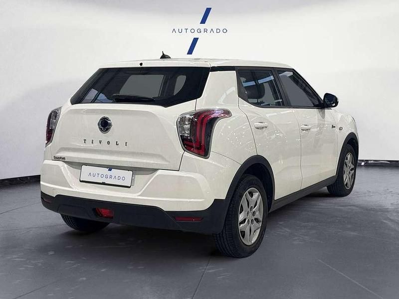 Usado Ssangyong (KGM) Tivoli 128 CV (94 kW) 2021 Blanco SUV