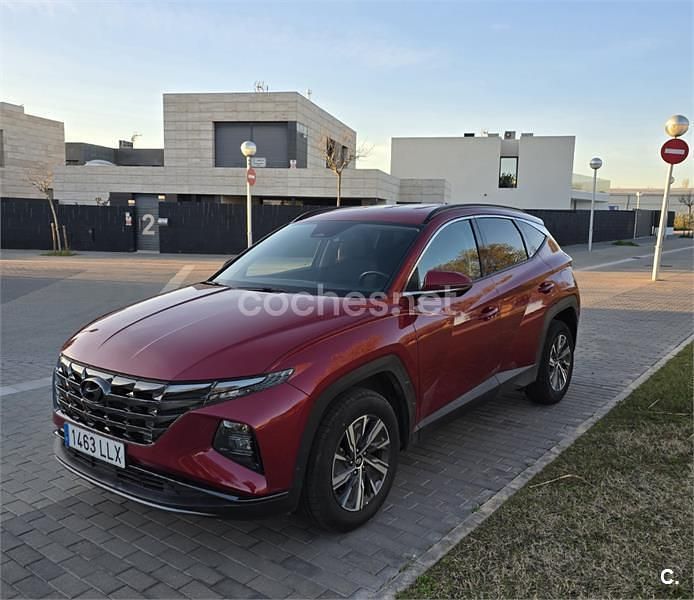 Usado Hyundai Tucson Style 180 CV (132 kW) 2021 Granate SUV