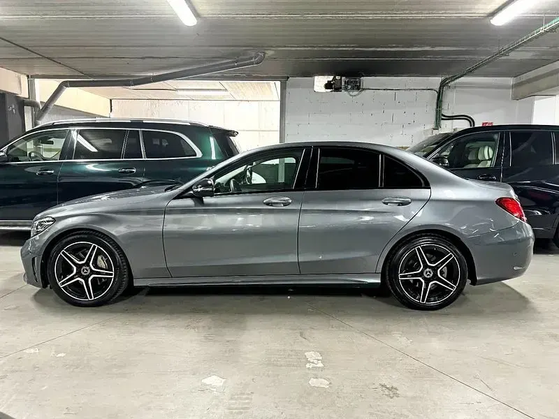 Usado Mercedes C200 160 CV (117 kW) 2020 Gris / plata Berlina