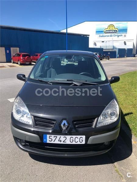 Negro Usado 2009 Renault Scénic III Monovolumen | 3800 € (Buen precio) - Imagen 1/1