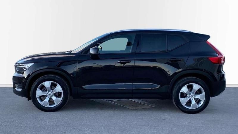 Usado Volvo XC40 Momentum 163 CV (119 kW) 2020 Negro SUV