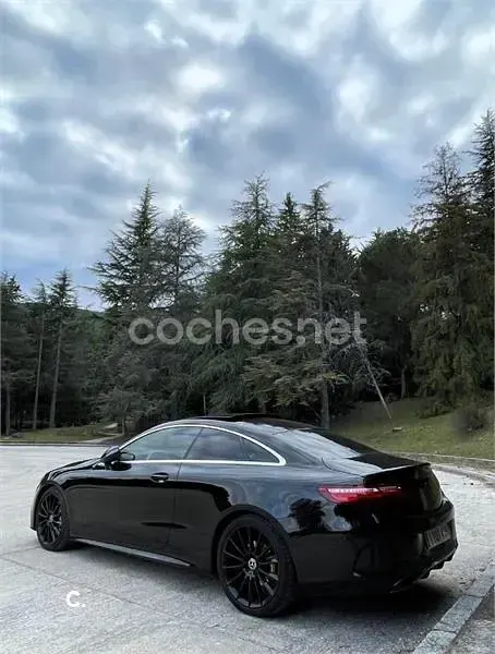 Usado Mercedes E220 194 CV (142 kW) 2018 Negro Coupe