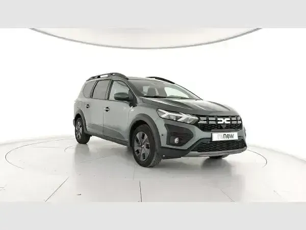 Usado Dacia Jogger Expression 100 CV (73 kW) 2025 Verde Monovolumen