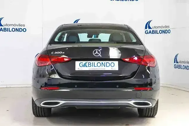 Usado Mercedes C300e 313 CV (230 kW) 2023 Negro Berlina