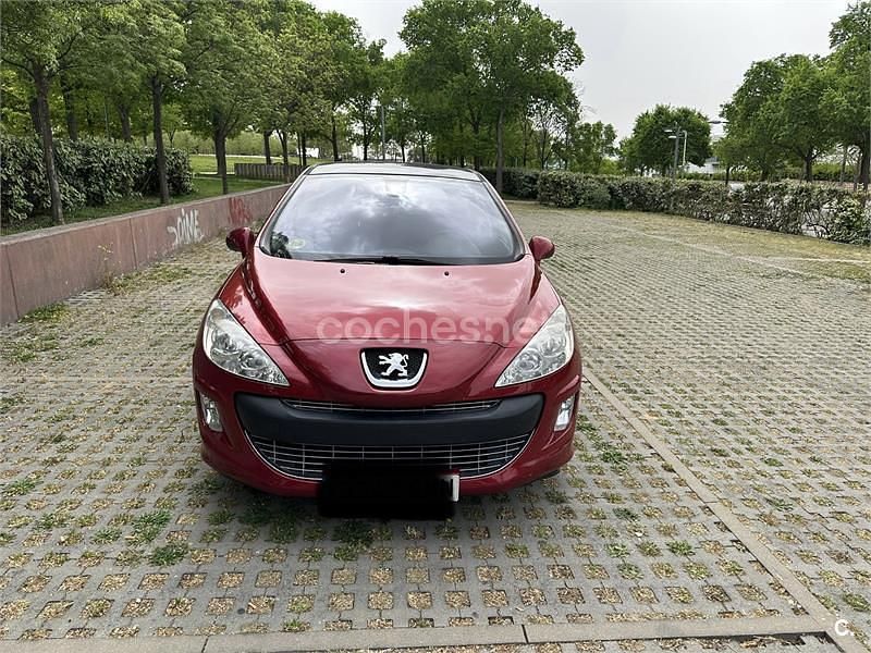 Usado Peugeot 308 Premium 110 CV (80 kW) 2009 Granate Berlina