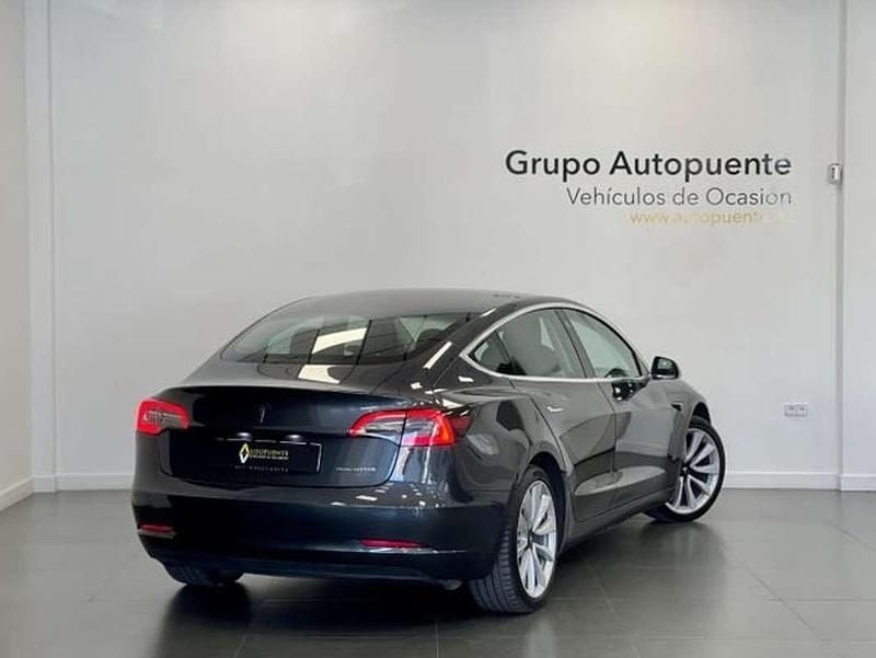Käytetty Tesla Model 3 350 kW (476 HP) 2020 Harmaa Sedan