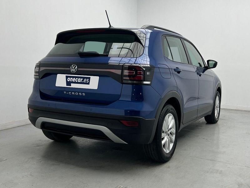 Usado VW T-Cross Advance 110 CV (80 kW) 2023 Azul SUV