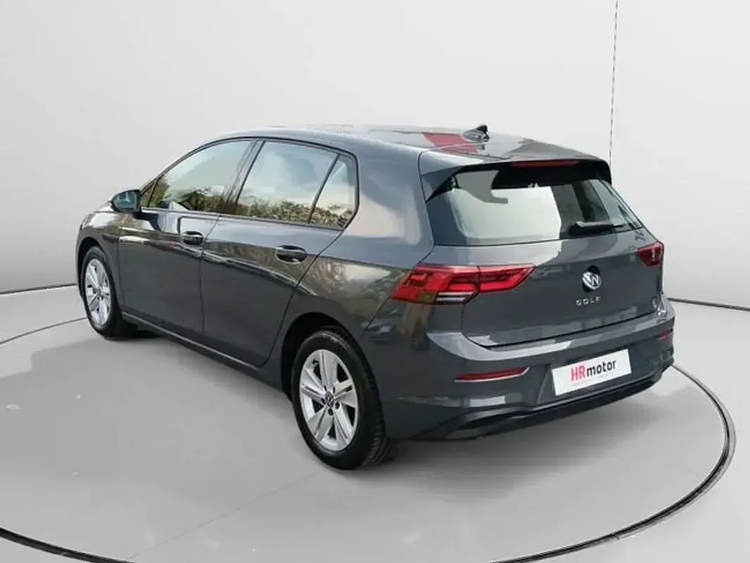 Usado VW Golf VIII Life 111 CV (81 kW) 2024 Gris Utilitario