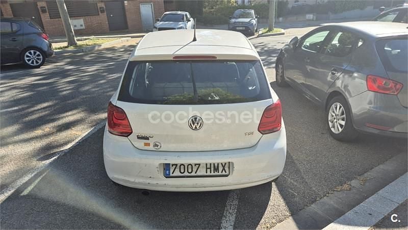 Usado VW Polo Advance 90 CV (66 kW) 2012 Blanco Utilitario