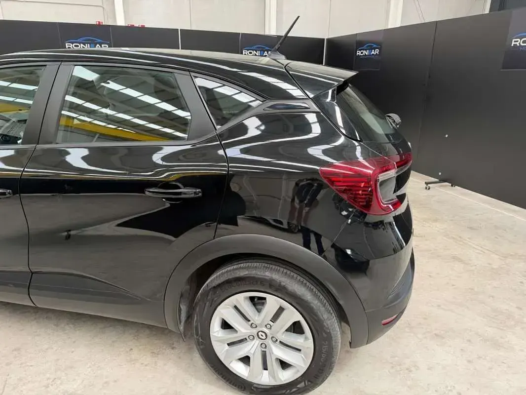 Usado Renault Captur Equilibre 91 CV (66 kW) 2023 Negro SUV