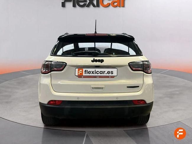 Usado Jeep Compass Longitude 140 CV (102 kW) 2018 Blanco SUV