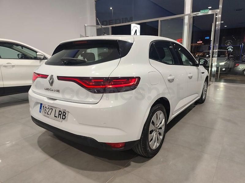 Usado Renault Mégane IV Life 115 CV (84 kW) 2021 Blanco Berlina