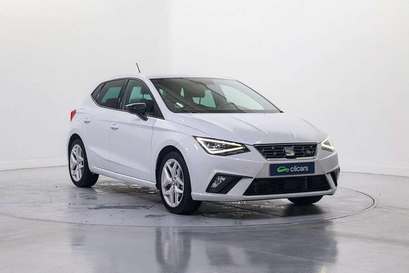 Usado Seat Ibiza FR 110 CV (80 kW) 2021 Blanco Utilitario