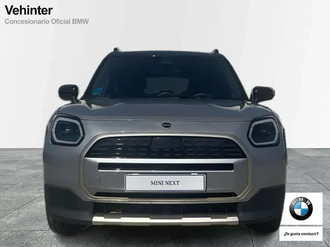 Usado Mini One Countryman Essential 150 kW (204 CV) 2025 Plateado SUV