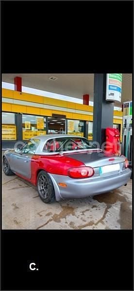 Usado Mazda MX5 110 CV (80 kW) 2004 Rojo Descapotable