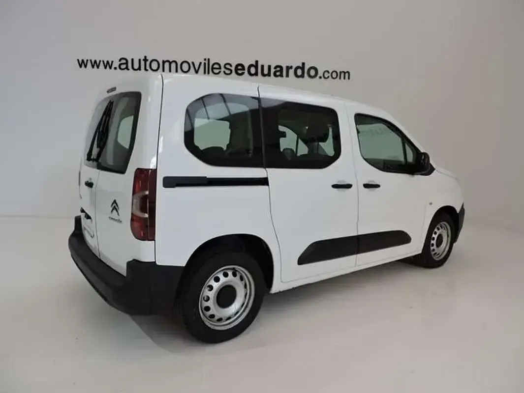 Usado Citroën Berlingo Live 102 CV (75 kW) 2020 Blanco Monovolumen