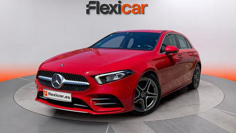 Usado Mercedes A180 117 CV (86 kW) 2018 Rojo Berlina