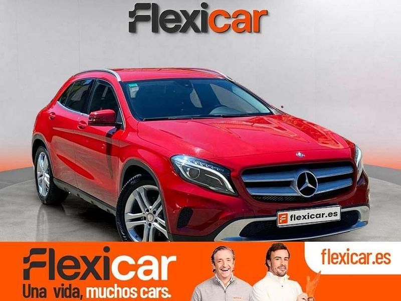 Rojo Usado 2016 Mercedes GLA200 Urban SUV | 20.190 € (Un poco caro) - Imagen 1/4