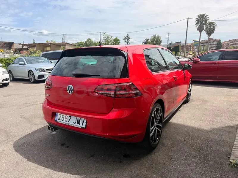 Usado VW Golf VII GTD 184 CV (135 kW) 2016 Rojo Berlina