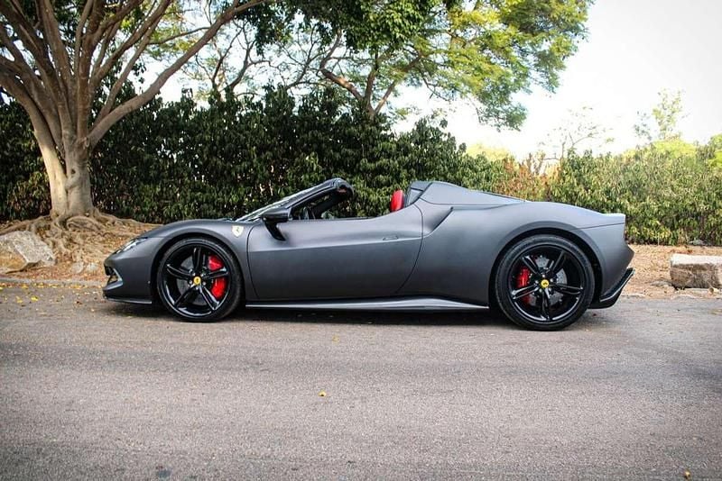 Usado Ferrari 296 842 CV (619 kW) 2023 Negro Coupe